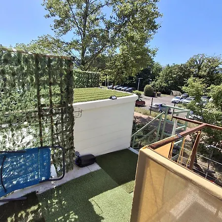 Appartement Indépendant Avec Terrasse Sur Péniche Metz