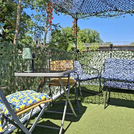 Indépendant Avec Terrasse Sur Péniche *