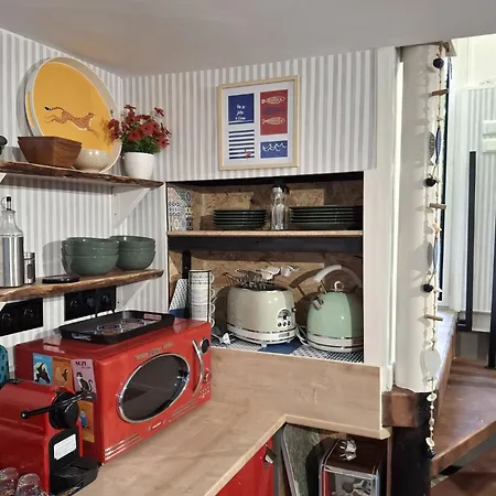 Indépendant Avec Terrasse Sur Péniche Appartement *