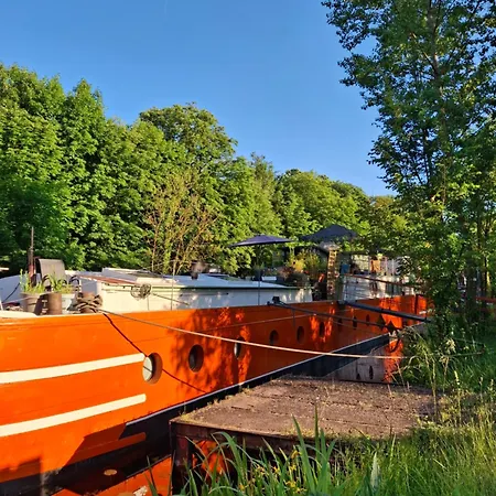 Indépendant Avec Terrasse Sur Péniche Appartement *